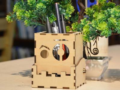 Pen holder