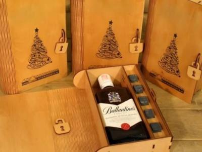 Christmas wine box