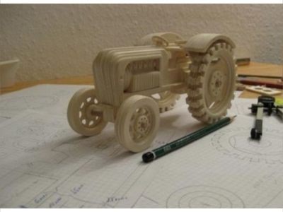 Tractor 571 3D Puzzle Kit