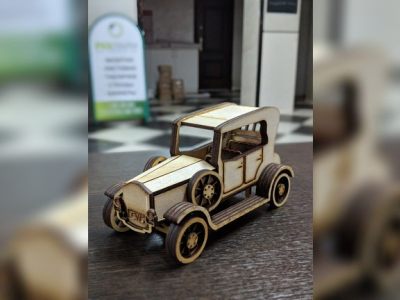 Vintage Wooden Classic Car Vehicle
