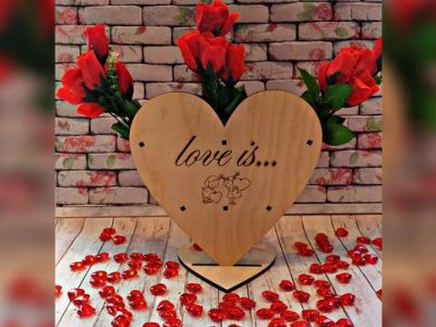 Valentine Day Gift Heart Shape Rose Stand